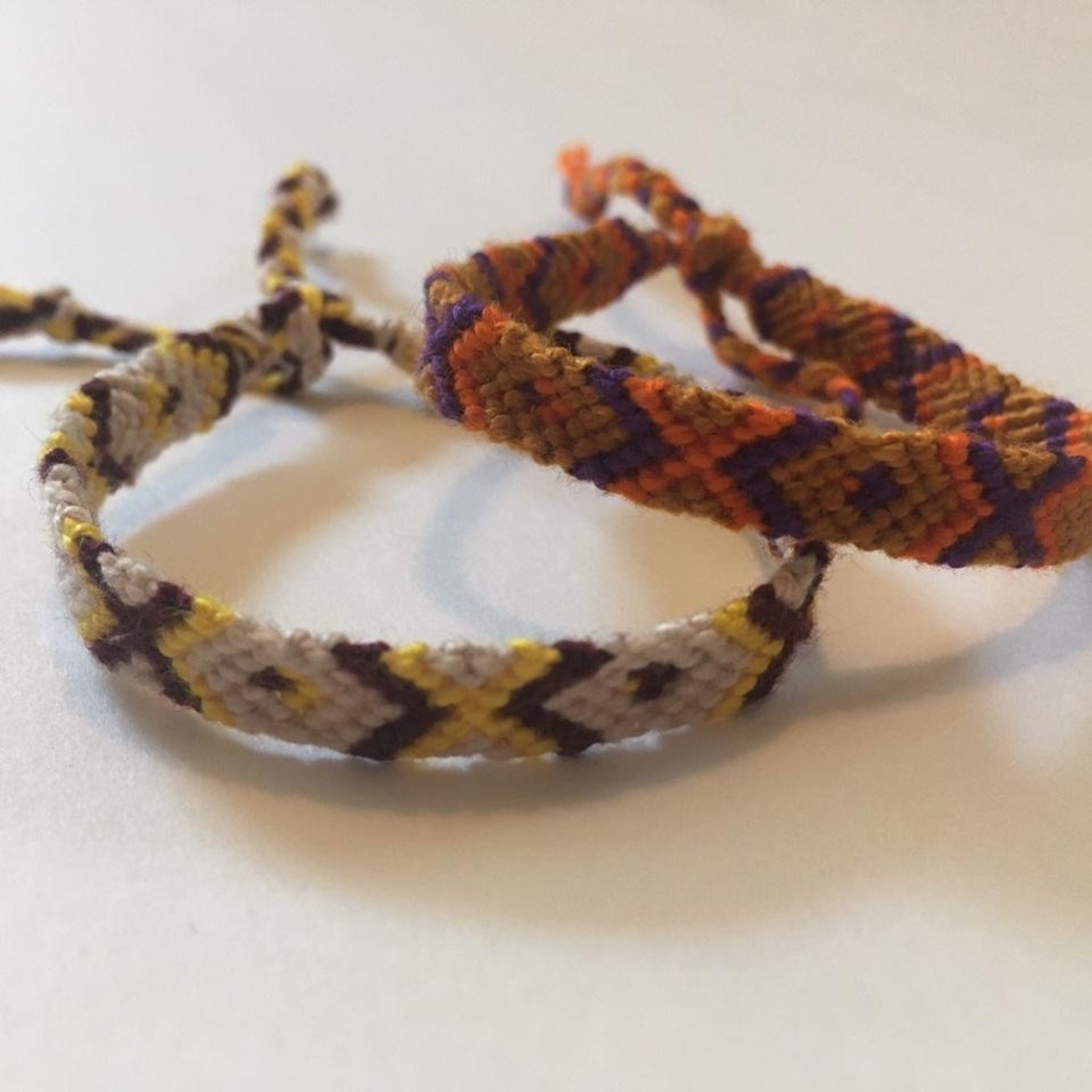 Speckled Criss Cross Bracelet